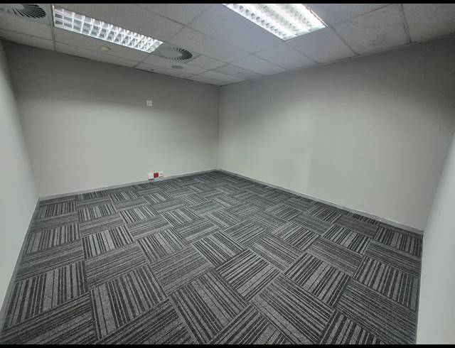 319M² OFFICE TO LET IN WOODMEAD